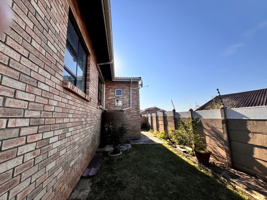 3 Bedroom Property for Sale in Wavecrest Eastern Cape